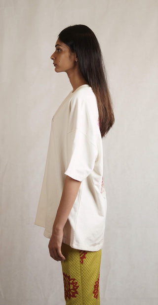 Model Town Off White T-shirt - Rastah