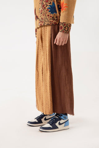 "LAHORE WITH LOVE" PLEATED PANTS - Rastah